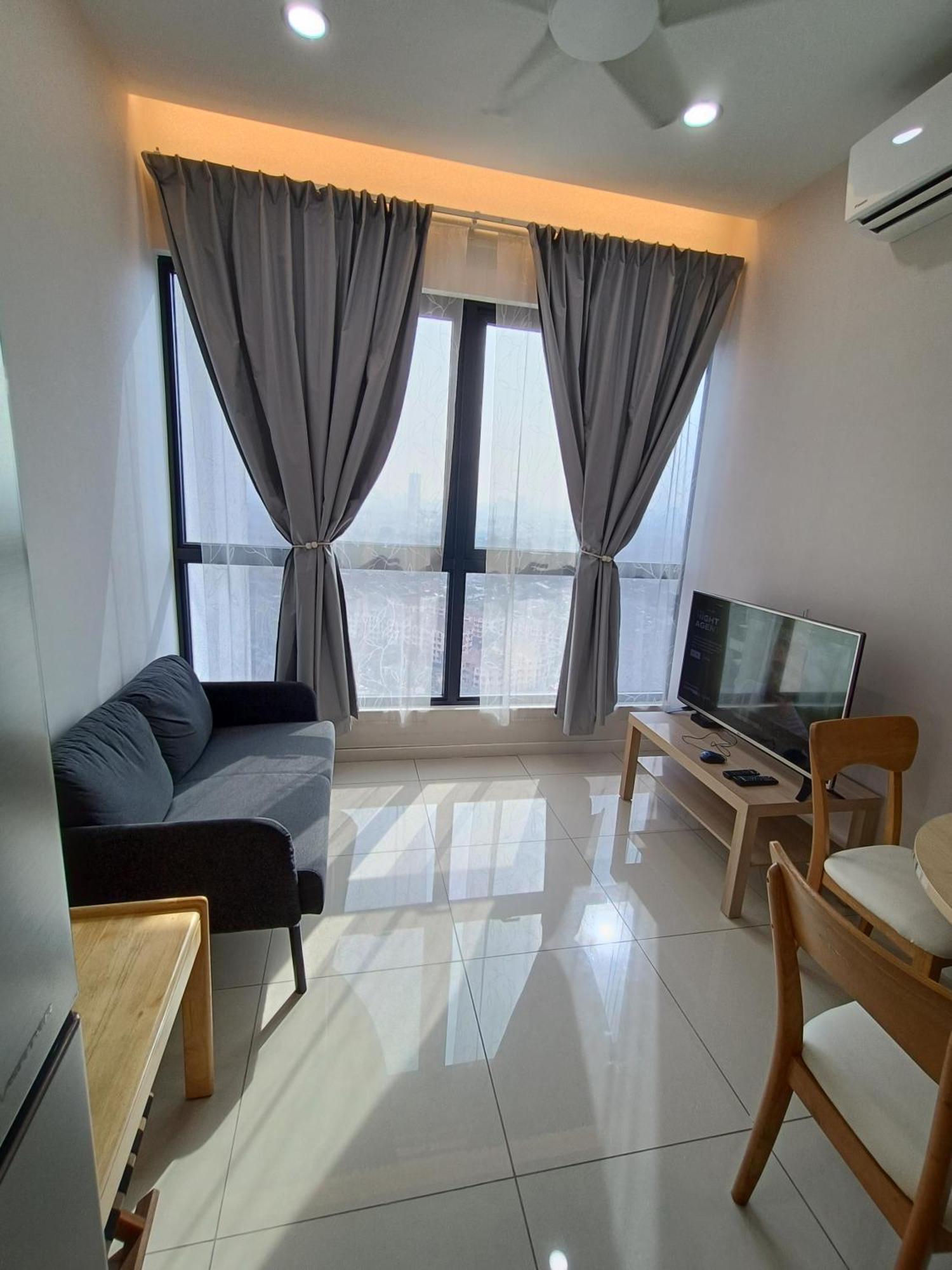 Highpark Suites Kelana Jaya By Kenangan Homes Petaling Jaya Exterior photo